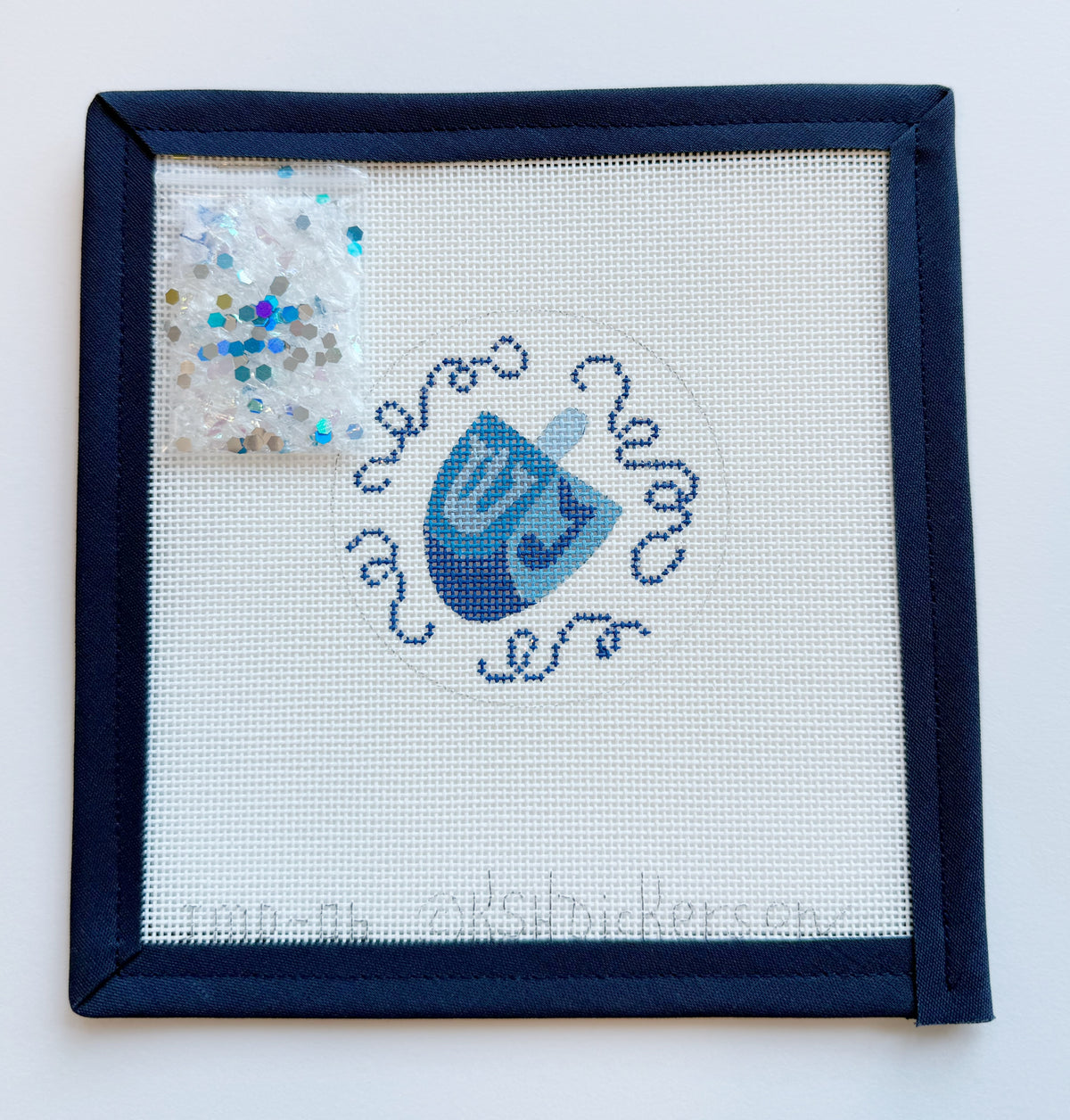 Dreidel w/Sparkly Streamers JMD-06