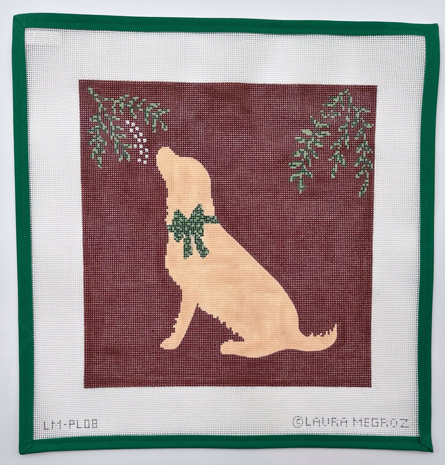 LM-PL08 Golden Retreiver with Mistletoe