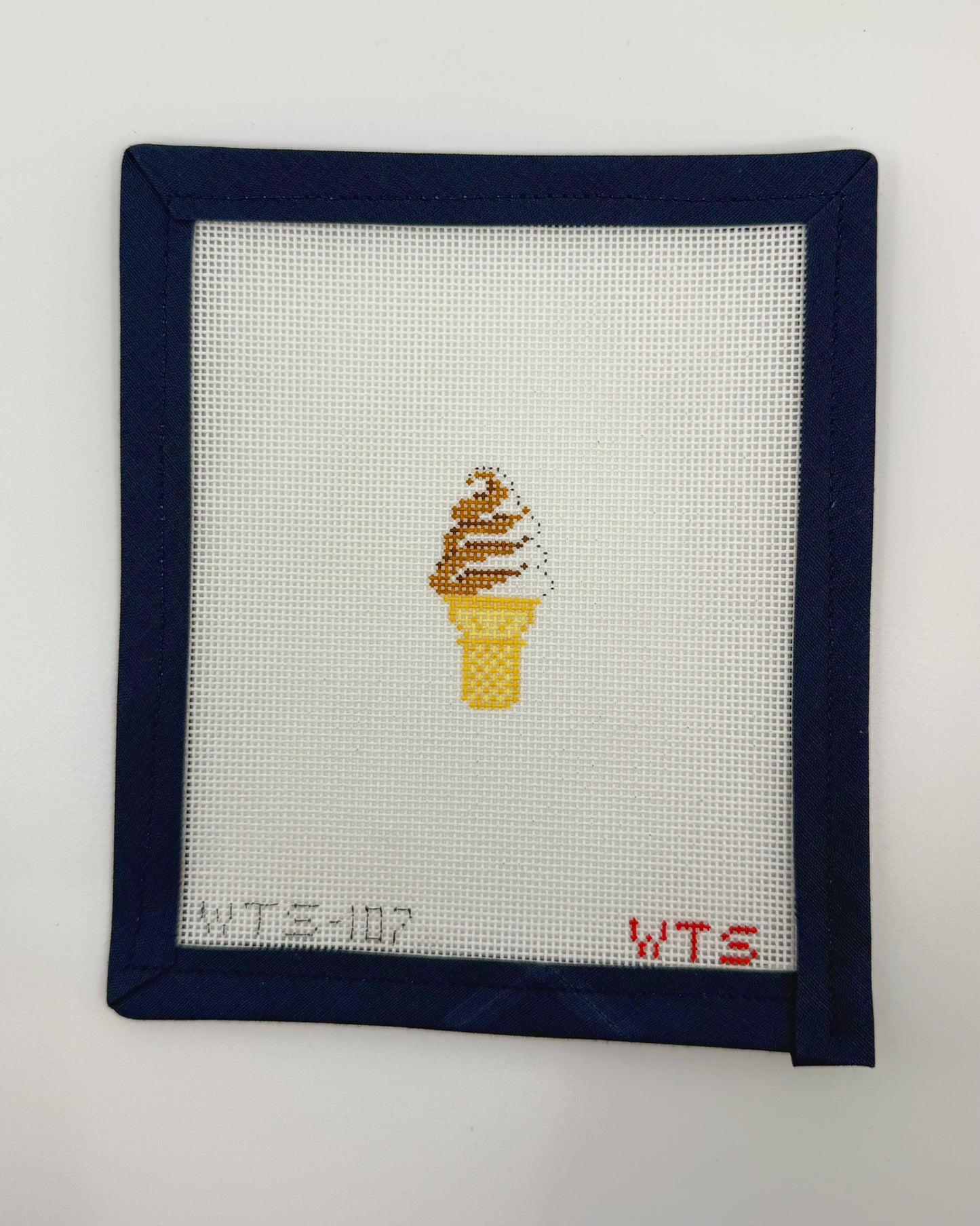 Soft Serve Twist Cone WTS-107-W