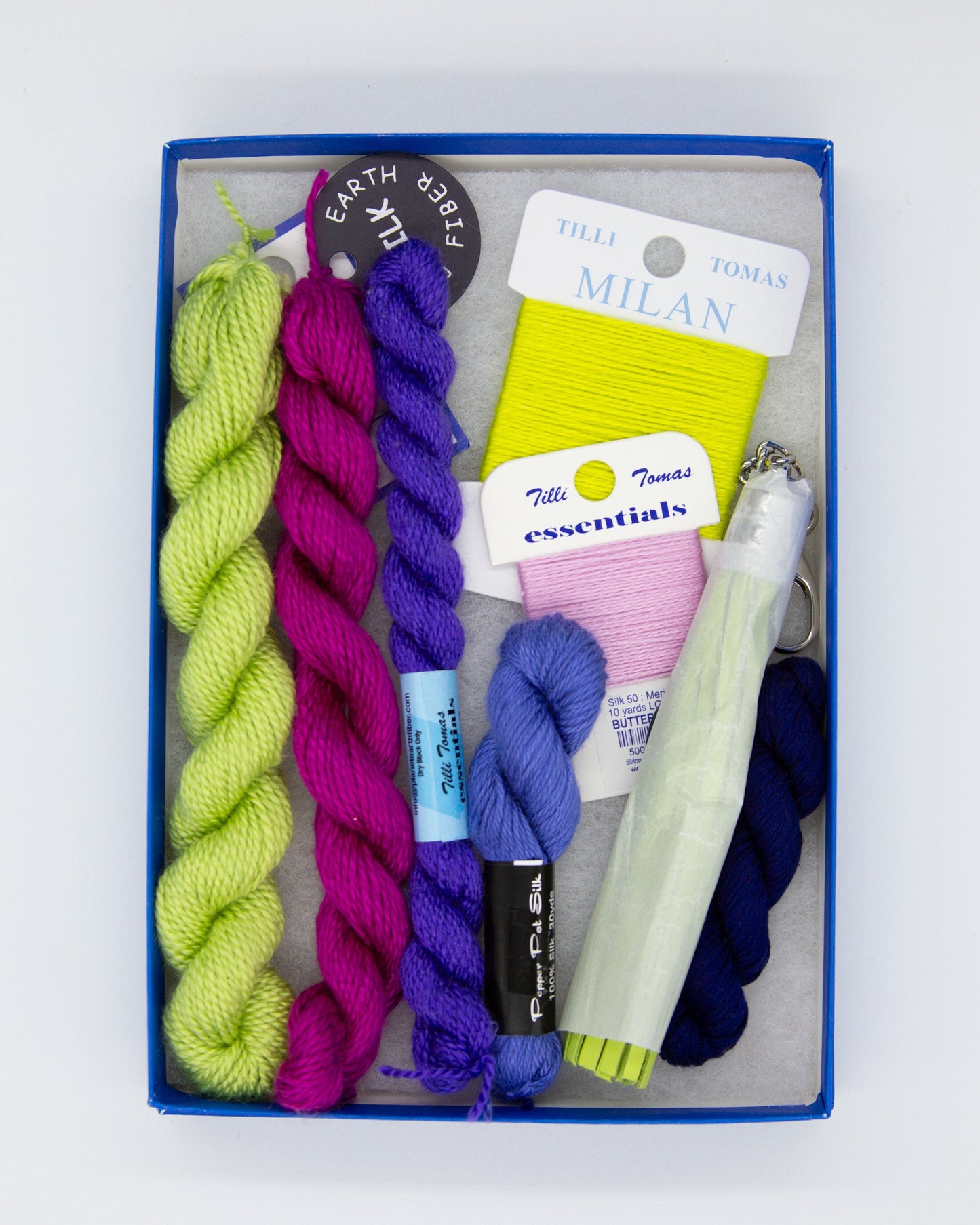 Blind Threads Box - Bright