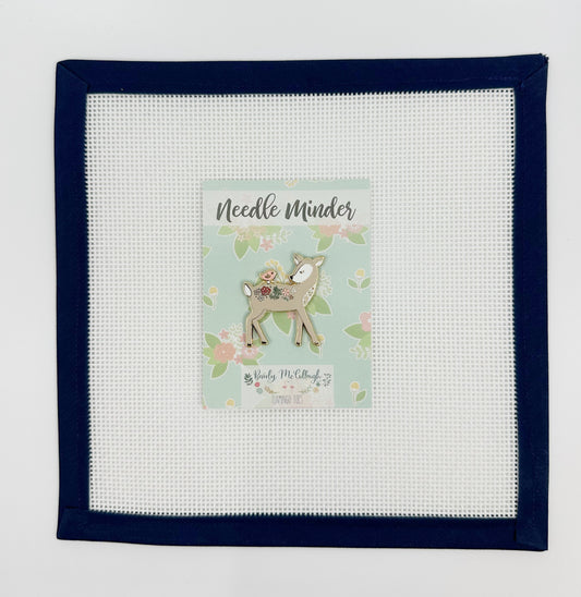Floral Deer Magnetic Needle Minder